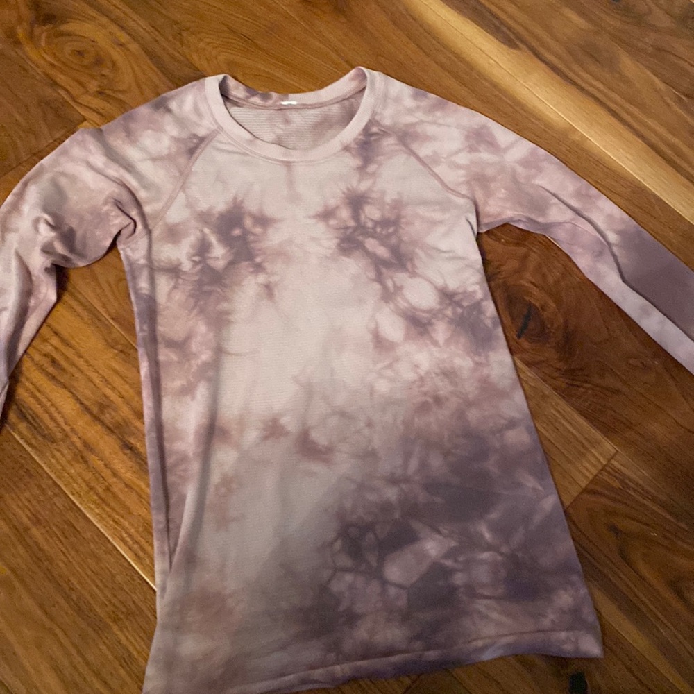 COPY - LULULEMON MARBLE DYE SWIFTLY TECH SIZE 4 LONG SLEEVE. not available anym…